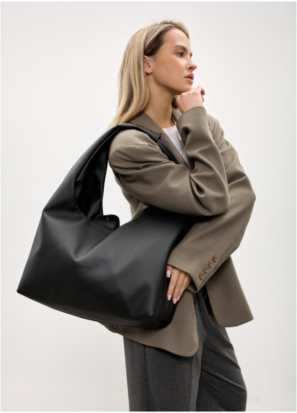 Жіноча сумка Sambag  HOBO L бо чорна