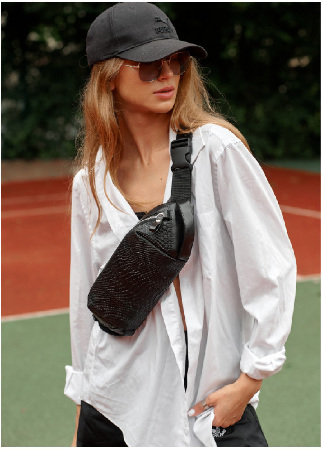 Сумка жіноча через плече бананка Sambag Holster MSH чорна 