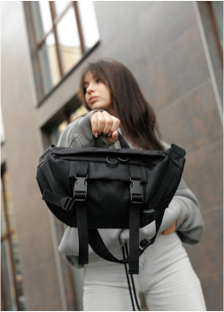 Велика жіноча поясна сумка бананка Sambag DynamicDart чорна тканева
