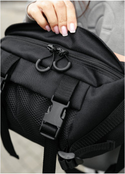 Велика жіноча поясна сумка бананка Sambag DynamicDart чорна тканева