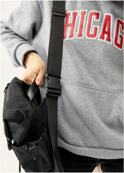 Жіноча  Сумка для ноутбука Sambag чорна з перфорацією