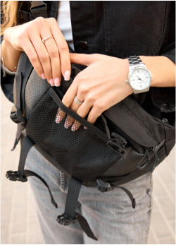 Велика жіноча поясна сумка бананка для планшета Sambag DynamicDart чорна