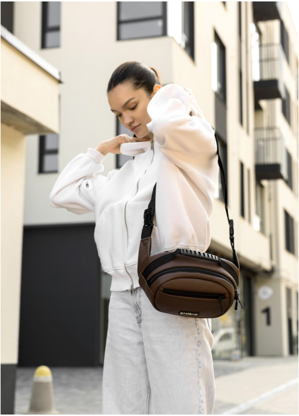 Сумка через плече жіноча бананка Sambag Flex шоколад