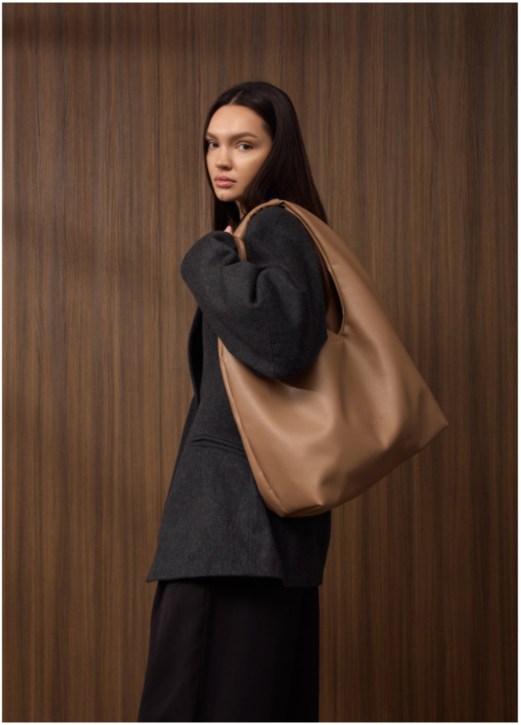 Жіноча сумка Sambag HOBO L кавовий