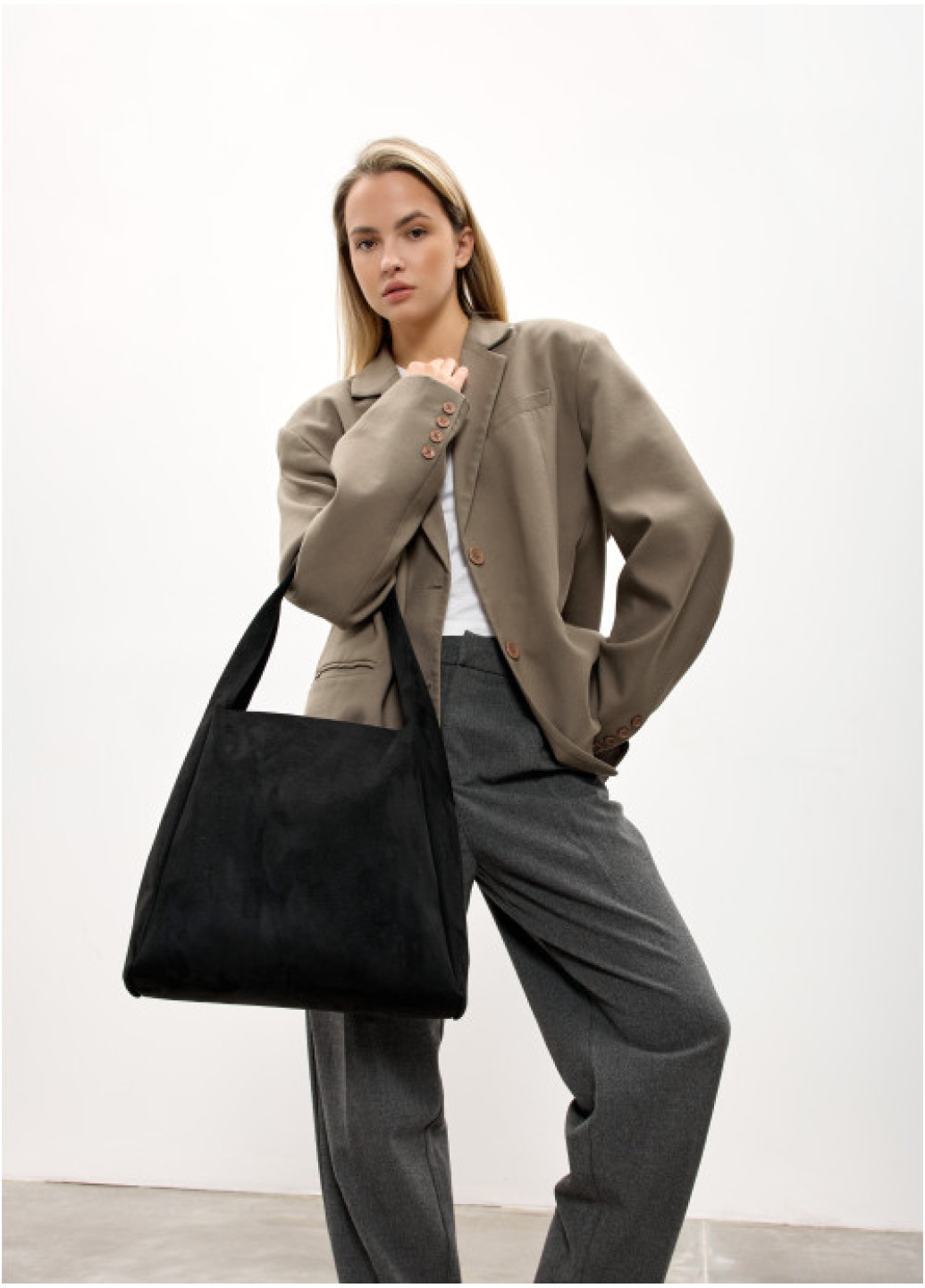 Жіноча сумка Sambag HOBO Velor чорна